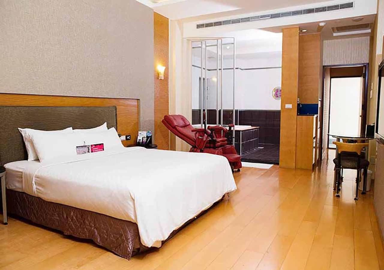 Royal Group Motel Chien Kuo Branch Cao Hùng Ngoại thất bức ảnh